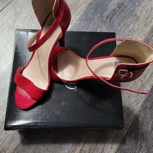 Patent leather Red high heels shoes